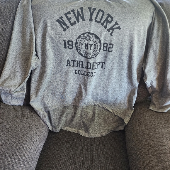 Shirt - Picture 4 of 5